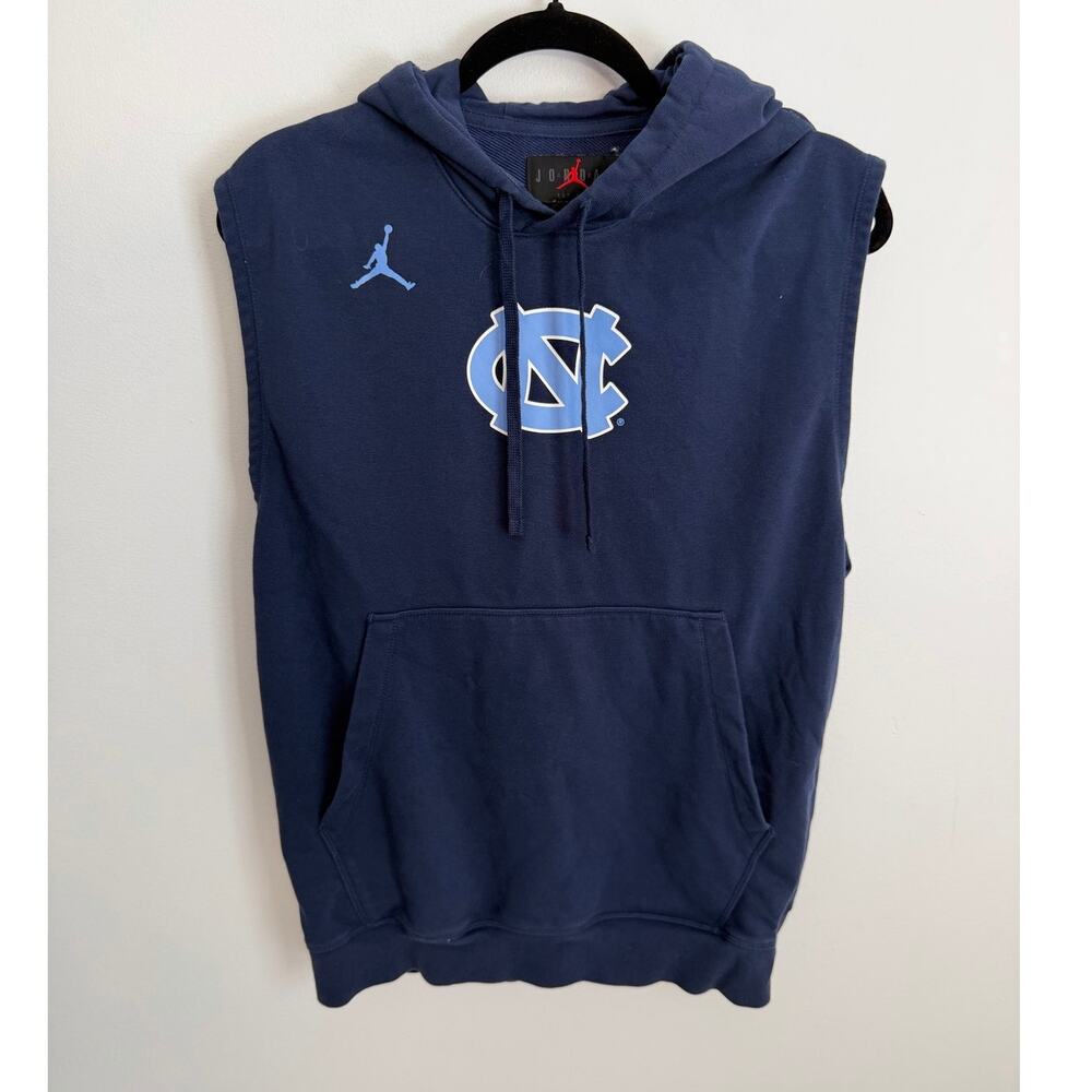 Jordan North Carolina Tar Heels Sleeveless Pullover size small